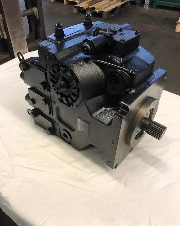 Sauer Danfoss 83015026 H1P100RBAA5C2ND8HG9H2L33L33DP24PNNNNNNN - фото 1